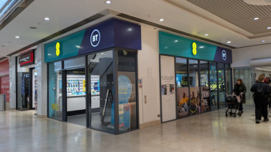 EE renew Foyleside Centre Derry lease