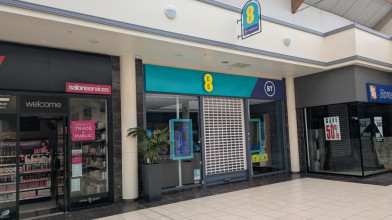 EE renew Buttercrane centre Newry lease